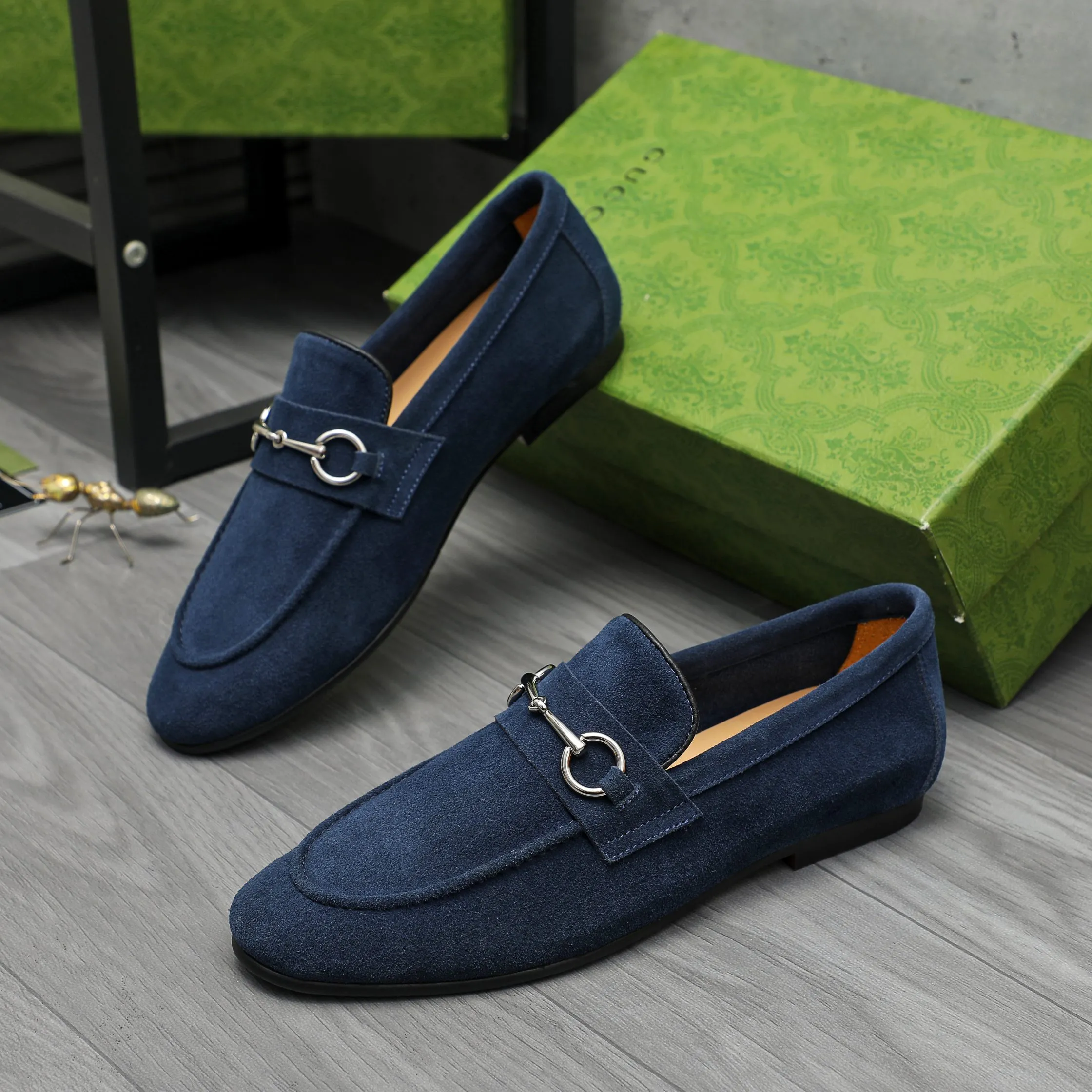 Men's shoes 💰p400 Product trademark: GUCCI "Gucci" business casual leather shoes Regular size: 38-46 (38.45.46 custom-made, non-returnable) Product materials: Selected suede cowhide upper, cowhide lining, original rubber outsole